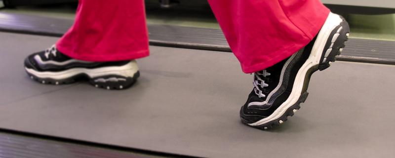 feet on treadmill